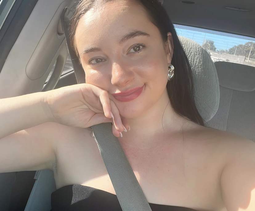 Sarah (28), $425, No pets, Non-smoker, No children, and LGBTQIA+