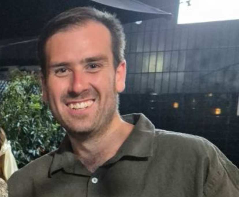 Andrew (28), $400, LGBTQIA+, Non-smoker, No pets, and No children