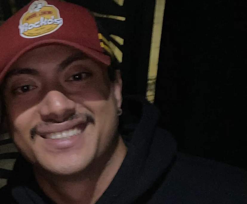 Victor (27), $350, Smoker, No pets, and No children