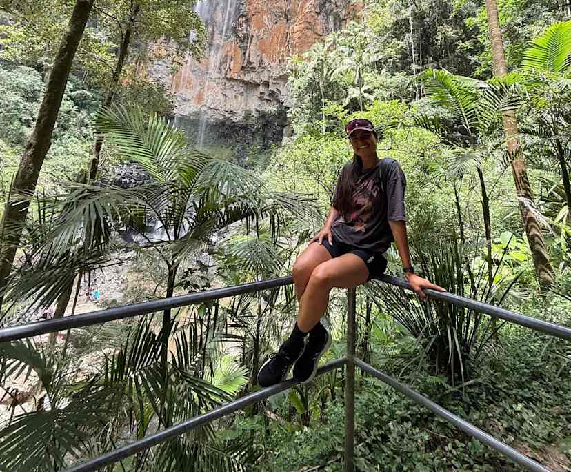 Elmar (32), $300, Non-smoker, No pets, and No children