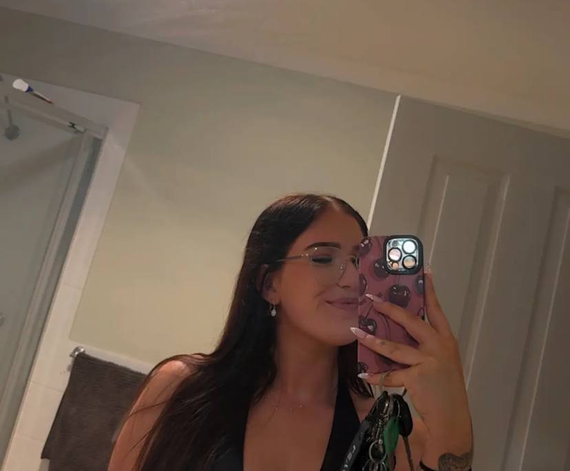 Tiarn (25), $250, Non-smoker, Have pets, and No children