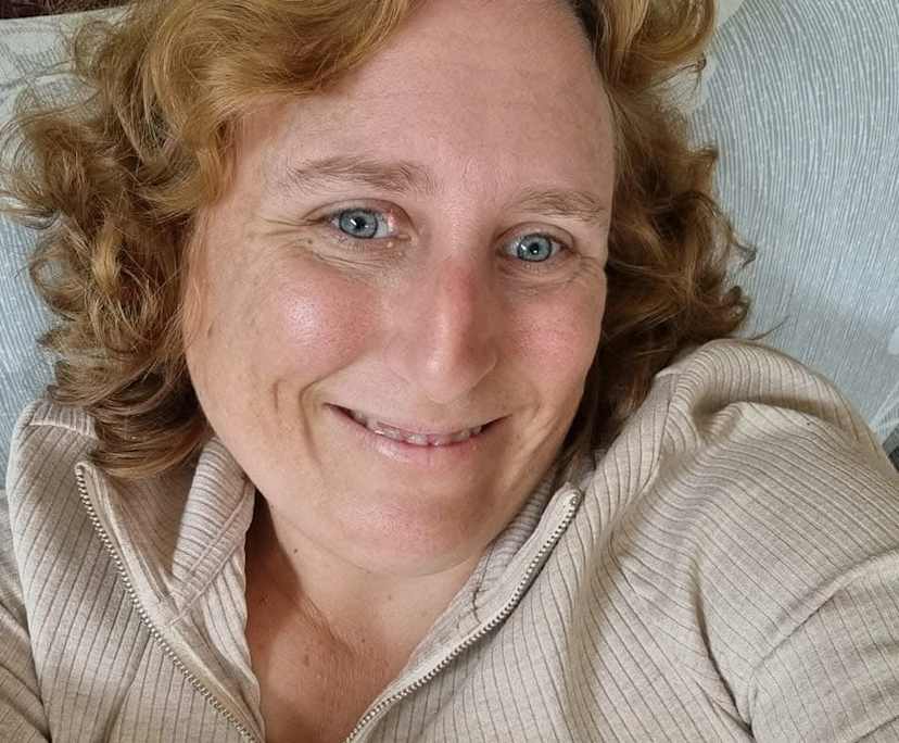 Sally-Anne (41), $300, Non-smoker, No pets, and No children