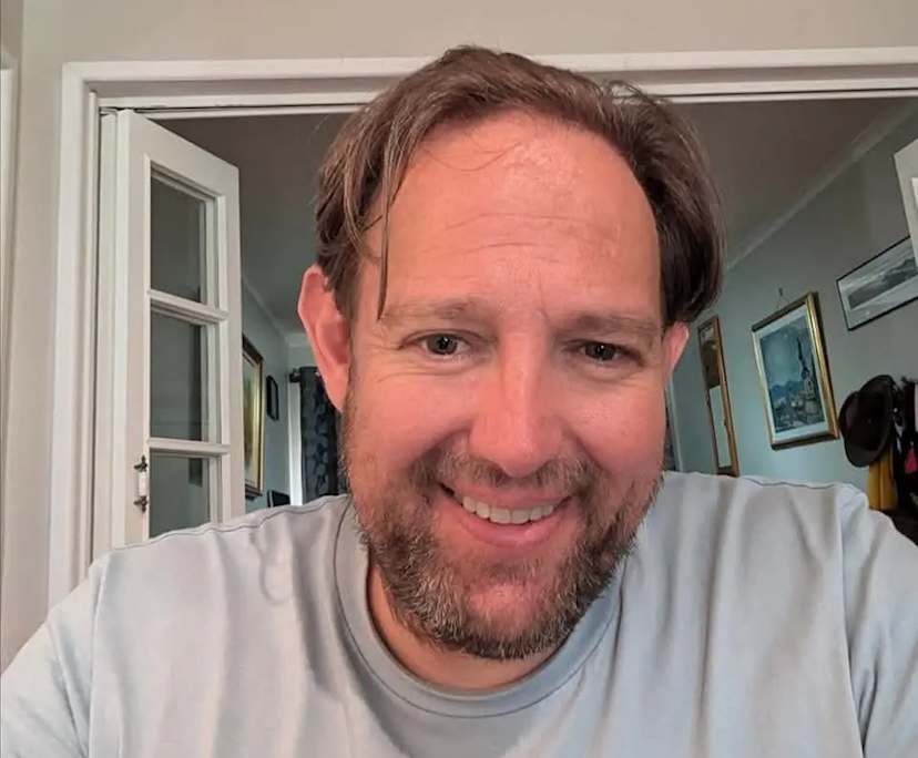 Stephen (48), $270, Non-smoker, No pets, and No children