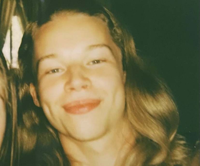 Izzy (25), $350, LGBTQIA+, Non-smoker, No pets, and No children