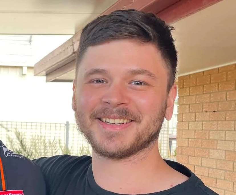 Alex Fleming (31), $250, LGBTQIA+, Non-smoker, Have pets, and No children