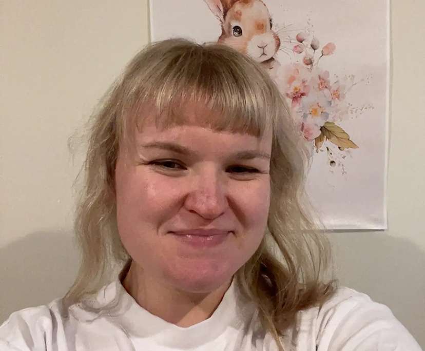 Alicia (27), $310, Non-smoker, No pets, No children, and LGBTQIA+