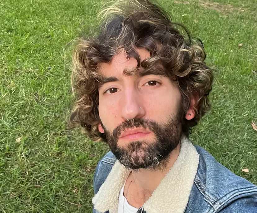 Nick (31), $365, LGBTQIA+, Non-smoker, No pets, and No children