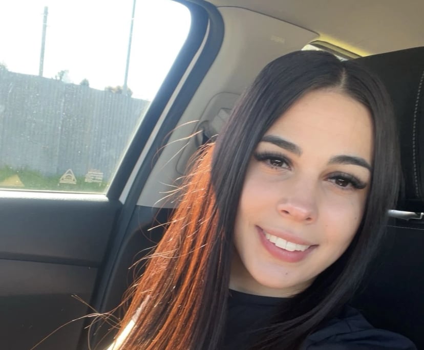 zara (20), $300, Have pets, Non-smoker, and No children