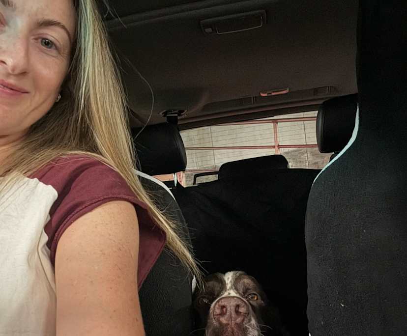 Becca (34), $420, Non-smoker, Have pets, and No children