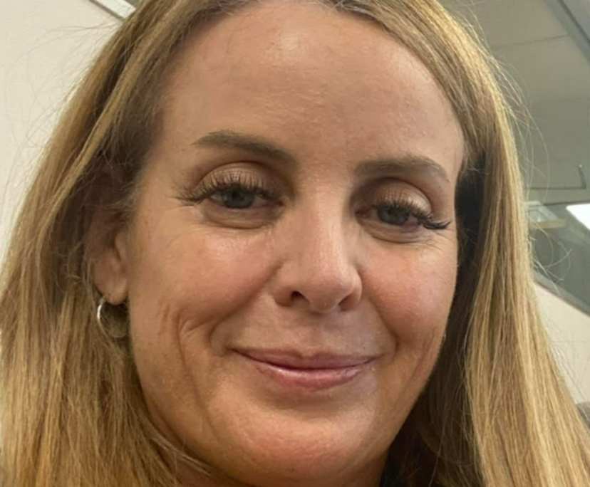 Deb (50), $300, No pets, Non-smoker, and No children