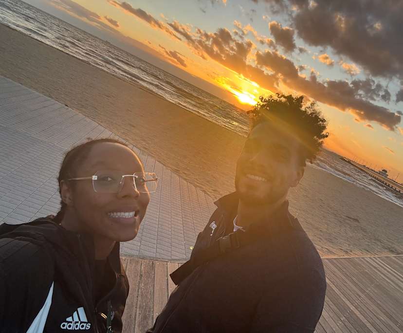 Alexia (29) and Lucas (29), $400, Non-smoker, No pets, and No children