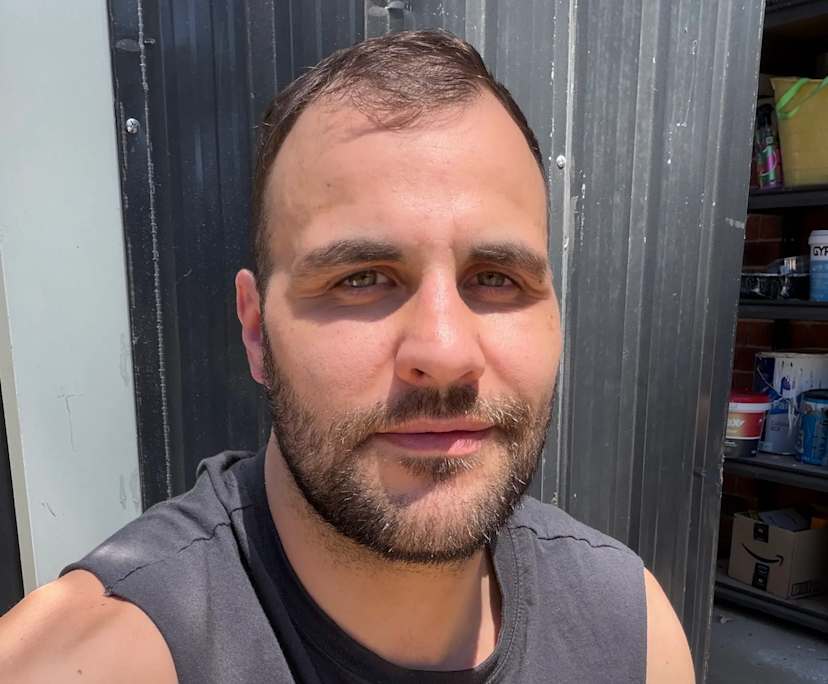 James (32), $300, Non-smoker, No pets, and No children