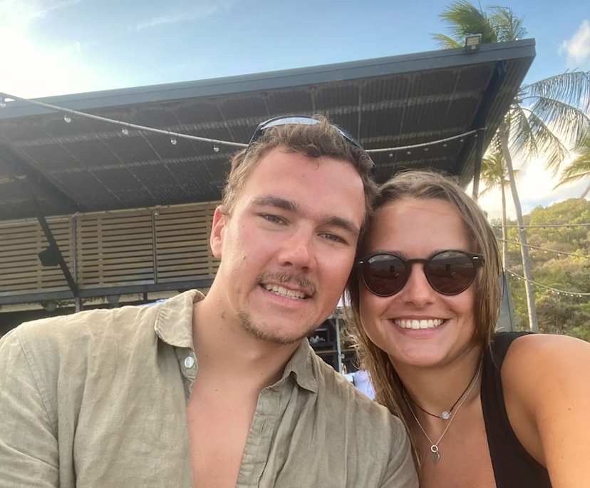 Holly (24) and Tom (26), $700, Non-smoker, No pets, and No children