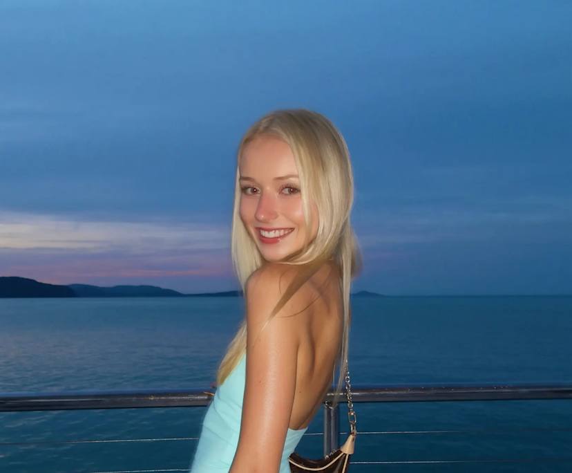 Abbey (19), $400, Non-smoker, No pets, and No children