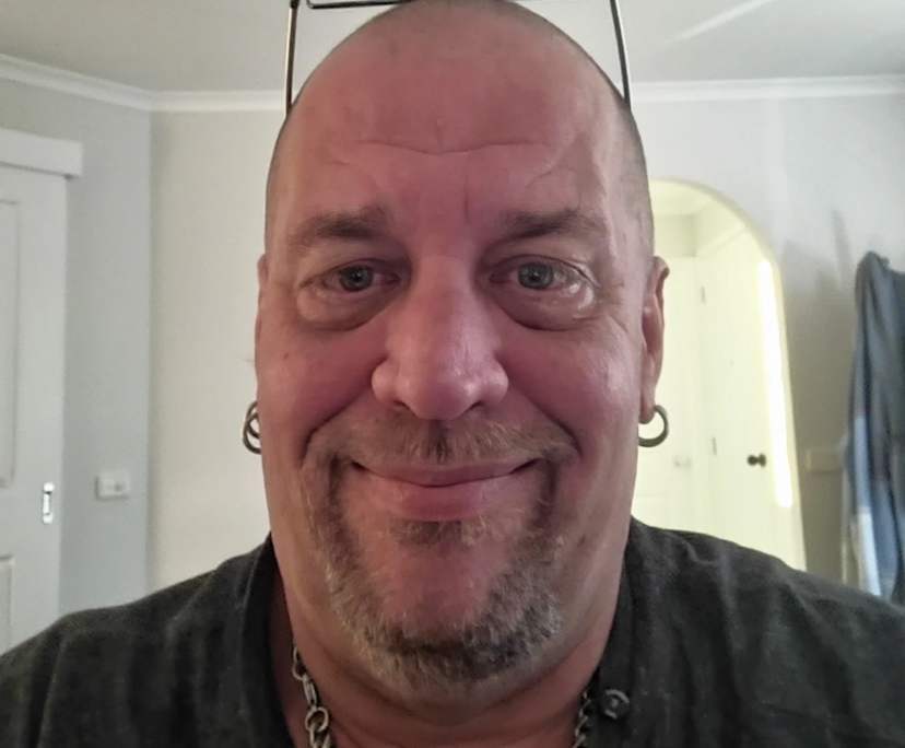 Daniel (53), $250, Non-smoker, No pets, and No children