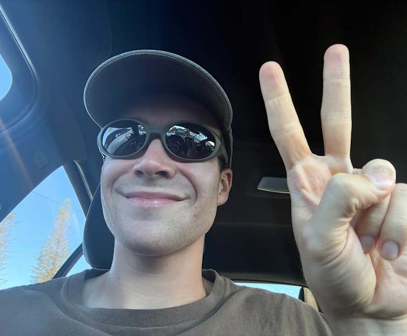 Ilya (25), $400, Non-smoker, No pets, and No children