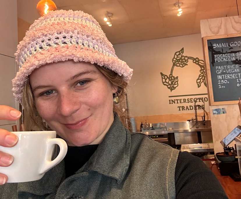 Xenia (25), $300, Non-smoker, No pets, and No children