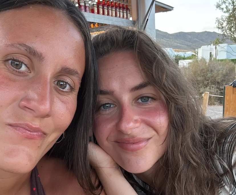 Paula & Victoria