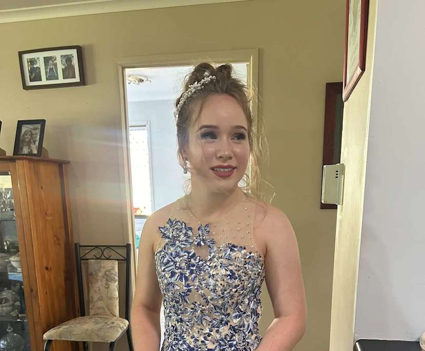 Rosemary (18), $250, Non-smoker, Have pets, and No children