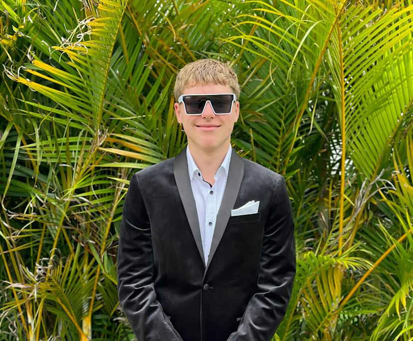 Mason (18), $380, Non-smoker, No pets, and No children