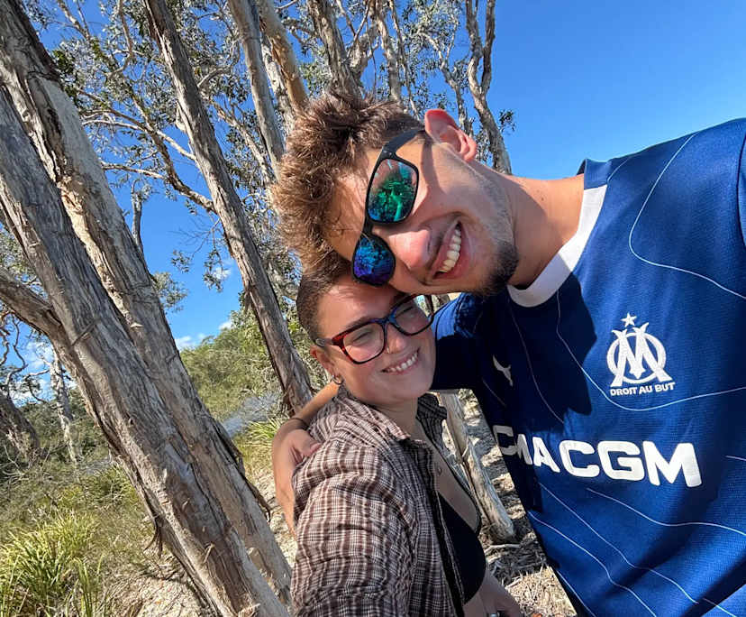 Ella (22) and Julien (21), $450, Non-smoker, No pets, and No children