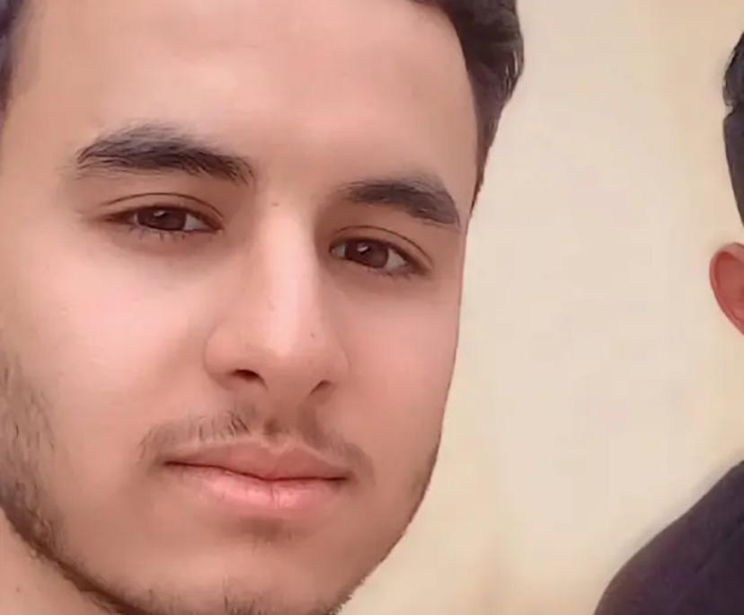 Mohamed (21), $300, 