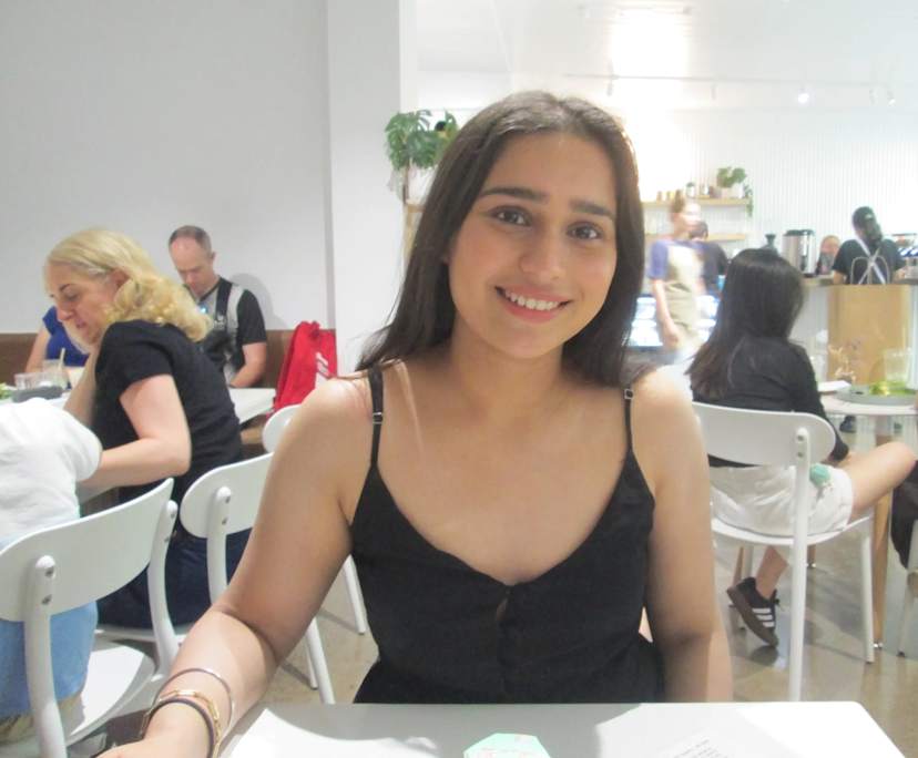 Simar (22), $550, Non-smoker, No pets, and No children