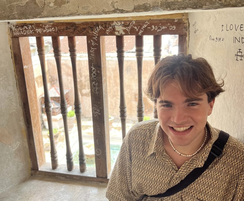 Blake (21), $300, Non-smoker, No pets, and No children