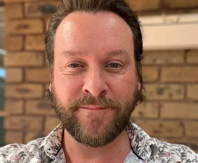 Mark Walsh (45), $300, LGBTQIA+, Smoker, No pets, and No children