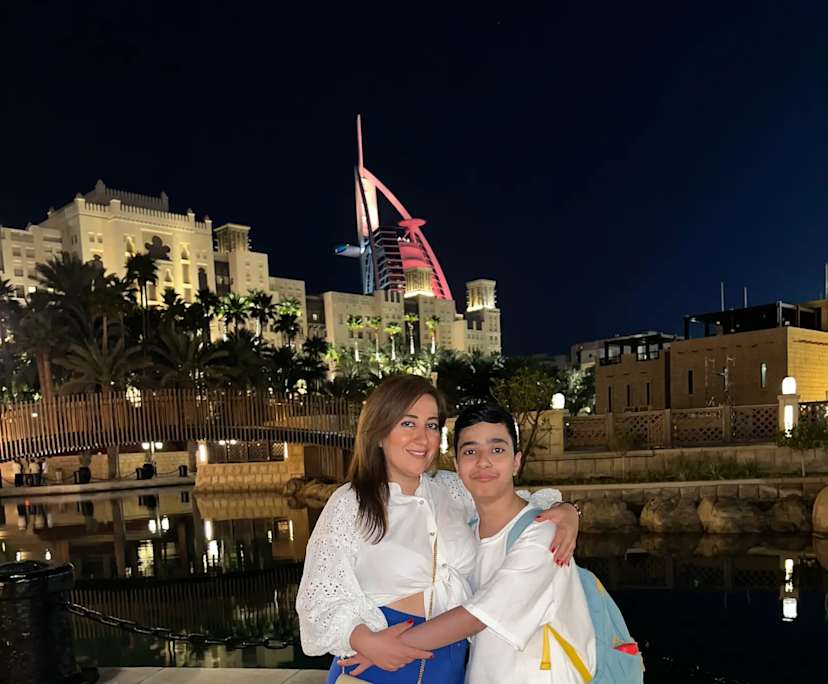 Ariana (43) and Patrick (16), $400, Non-smoker, Have children, and No pets