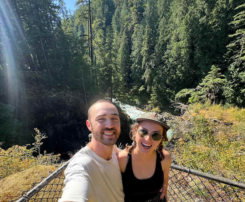 Jessica (25) and Alex (26), $475, Non-smoker, No pets, and No children