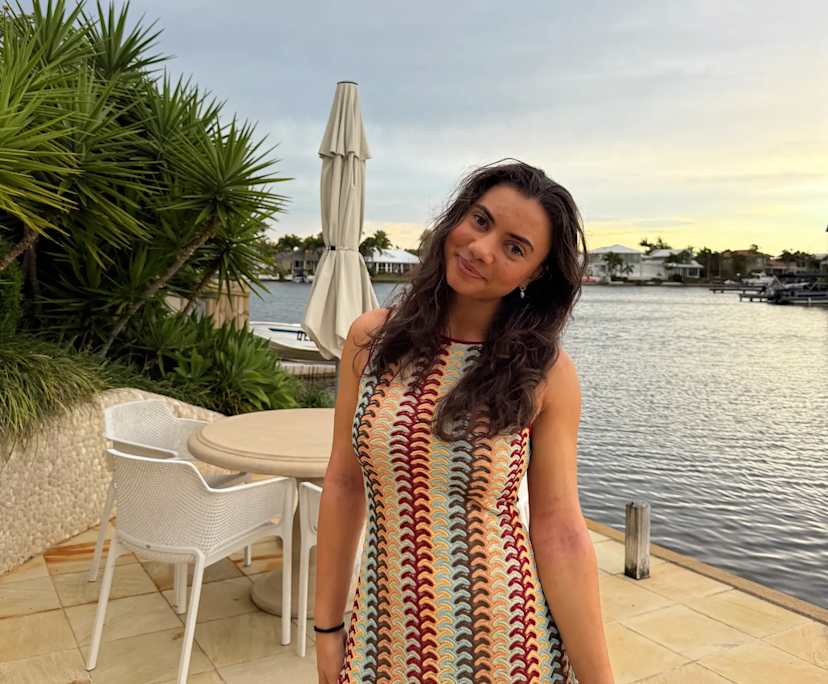 Zayna (21), $300, Non-smoker, No pets, and No children