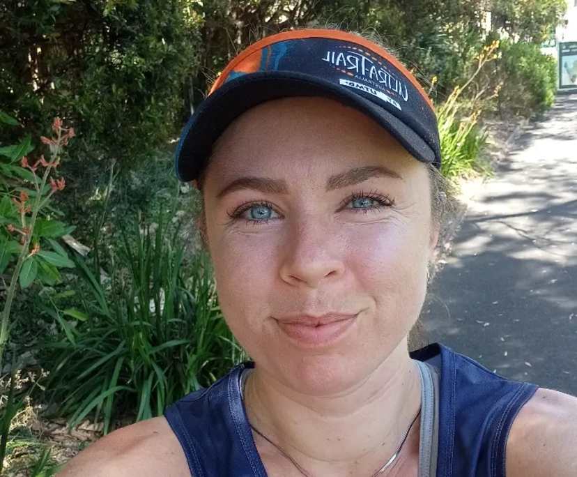 Laure (30), $420, Non-smoker, No pets, and No children