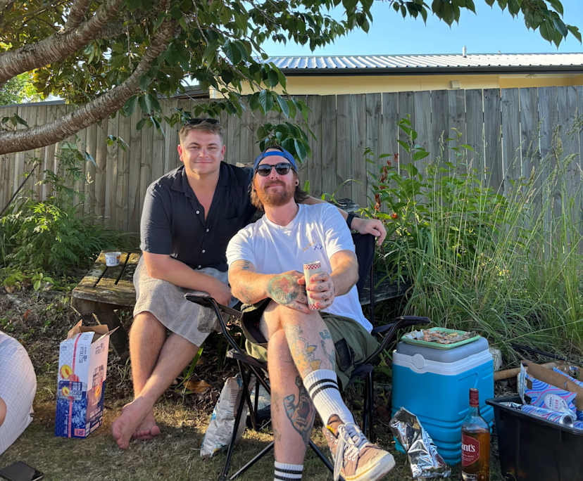 Felix (23), $400, Non-smoker, No pets, and No children