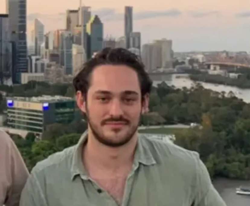 Sam (34), $600, LGBTQIA+, Non-smoker, No pets, and No children