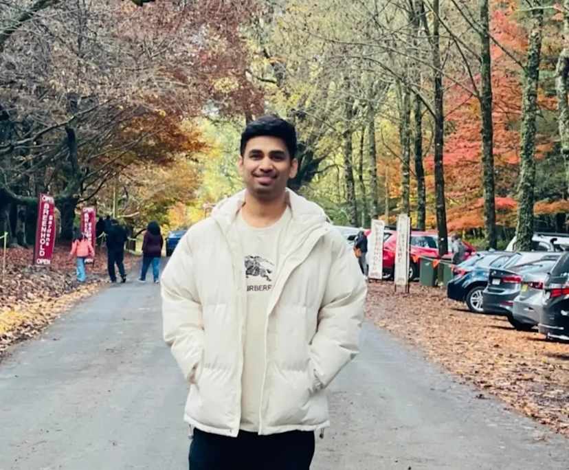Prakash (30), $300, Non-smoker, No pets, and No children