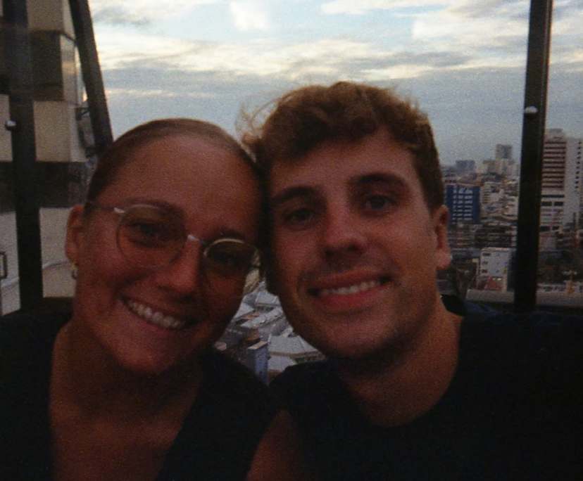 Hope (28) and Lewis (27), $800, 