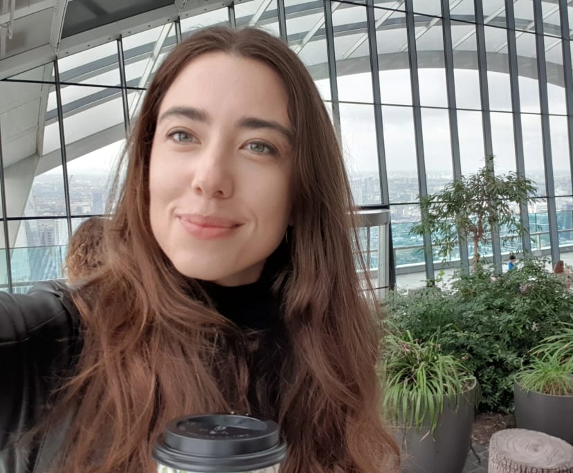 hannah-34-looking-in-merewether-cooks-hill-bar-flatmates-au