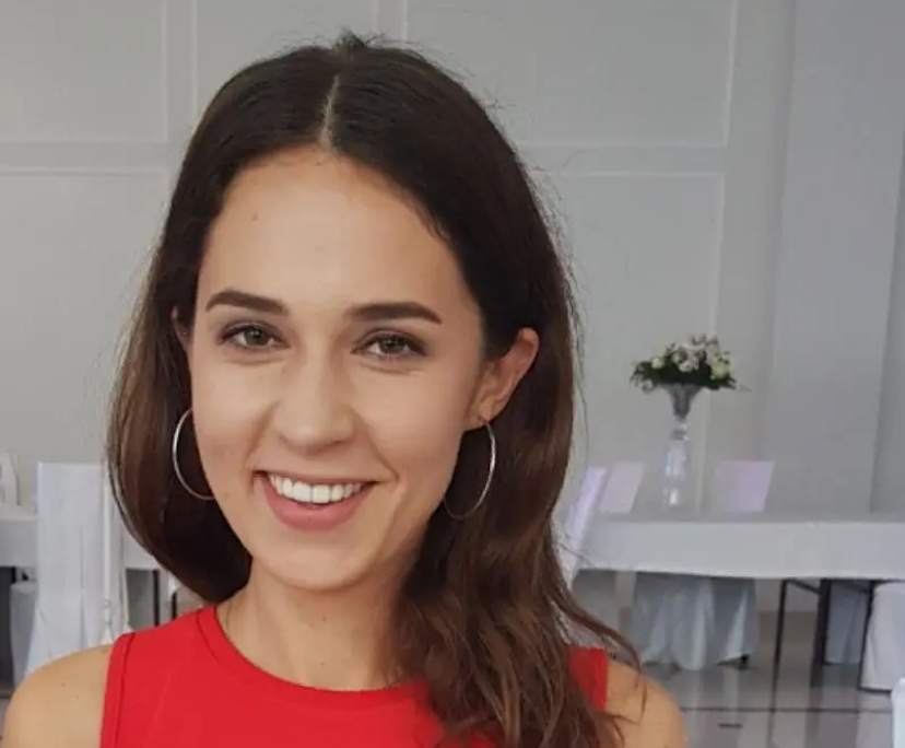 Izabela (33), $650, Non-smoker, No pets, and No children