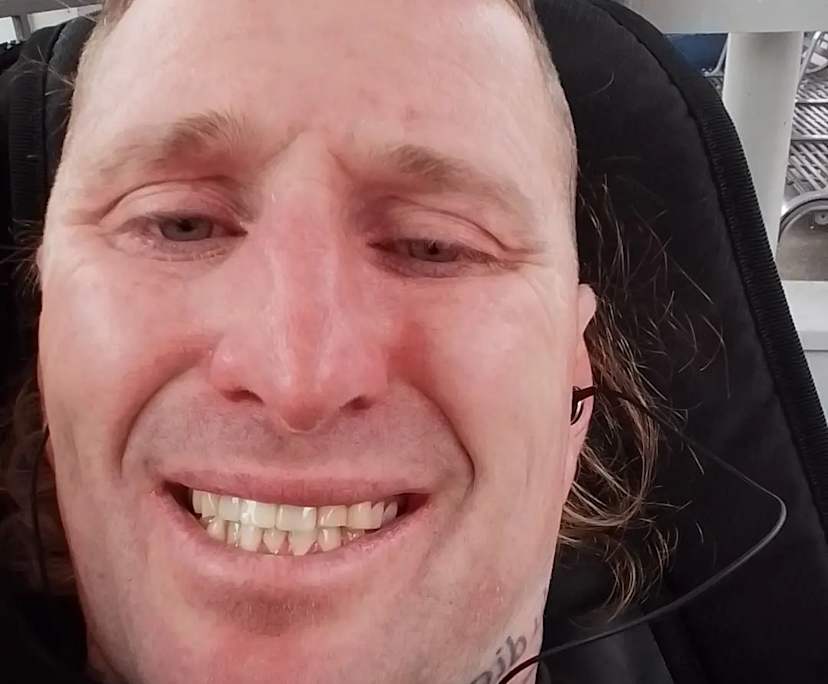 Gabriel (33), $300, Smoker, No pets, and No children