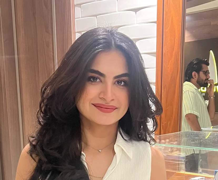 Anum (24), $500, Non-smoker, No pets, and No children