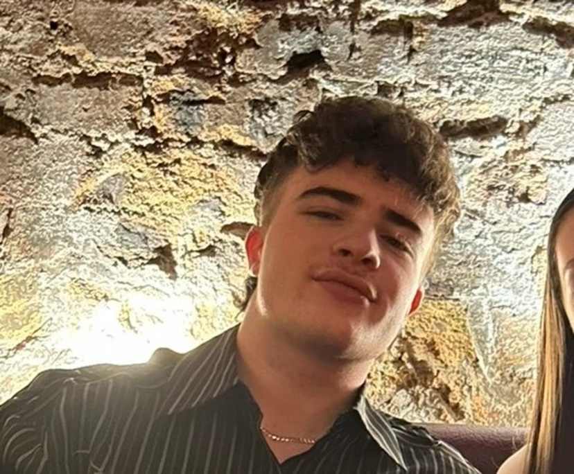 Archie (18), $400, LGBTQIA+, Non-smoker, No pets, and No children