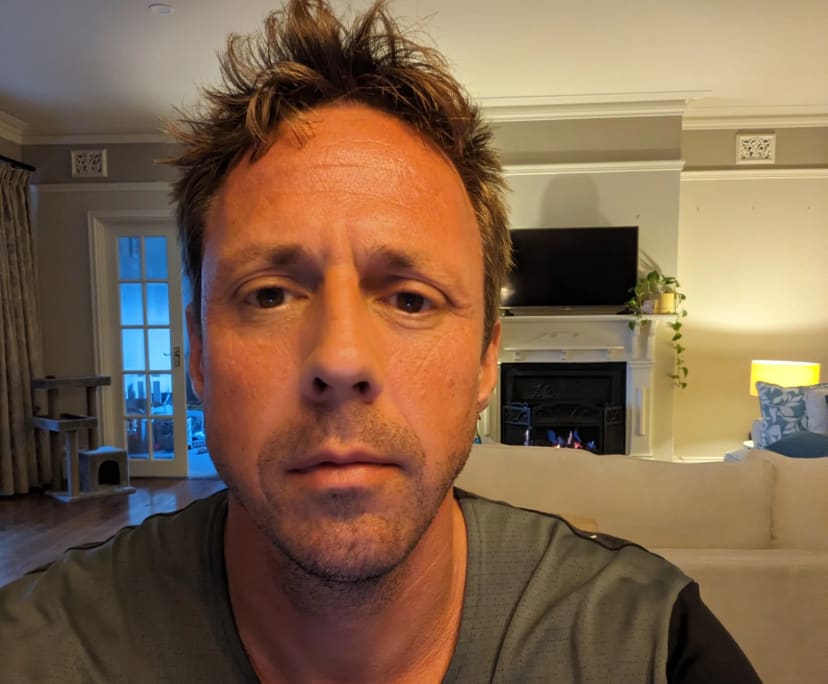 Josh (44), $400, Have children, Non-smoker, and No pets