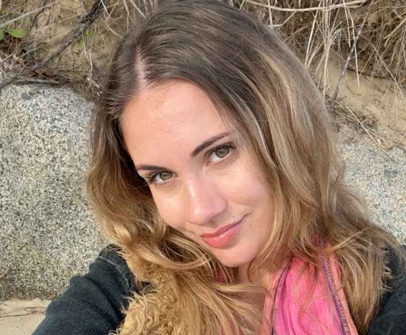 Tasia (27), $300, LGBTQIA+, Smoker, No pets, and No children