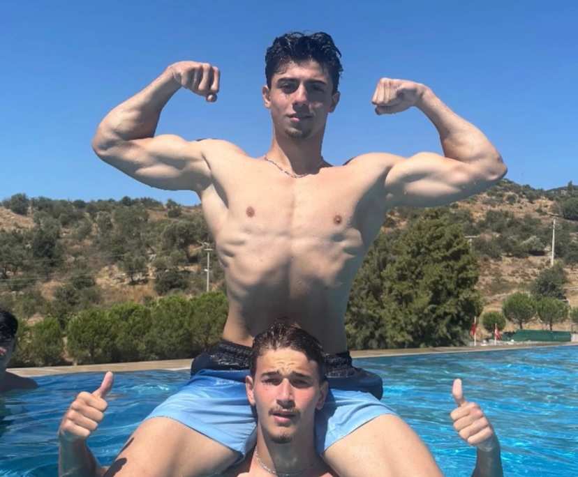 Eren (20) and Ali (20), $8,885, 