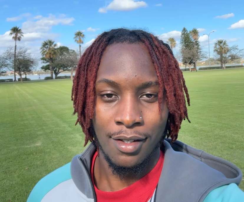 ELLY (19), $300, Non-smoker, Have pets, and No children