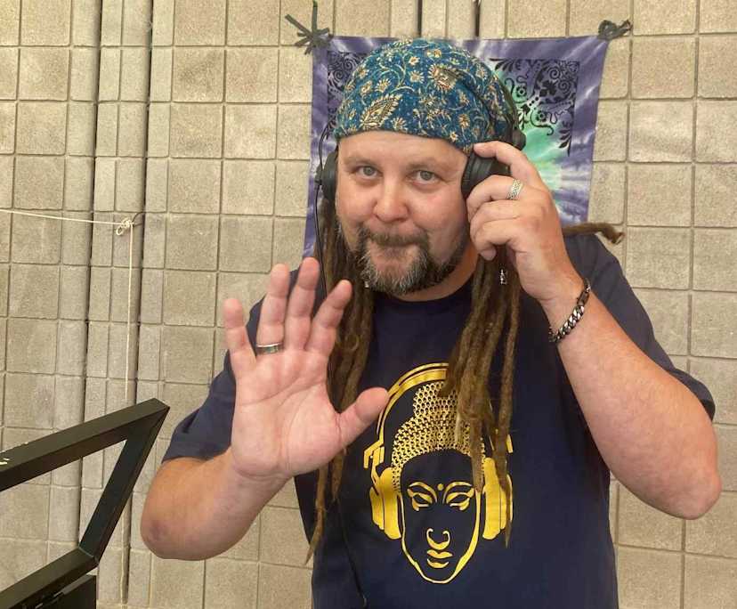 Tyson (39), $400, Non-smoker, No pets, and No children