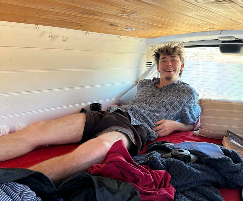 Quinn (20), $400, LGBTQIA+, Non-smoker, No pets, and No children