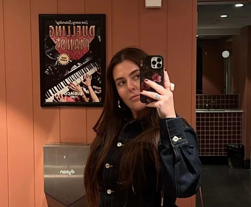 Jade (27), $350, No pets, Non-smoker, and No children