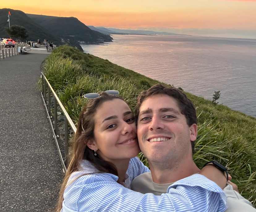 Tomás (27) and Mora (26), $500, 